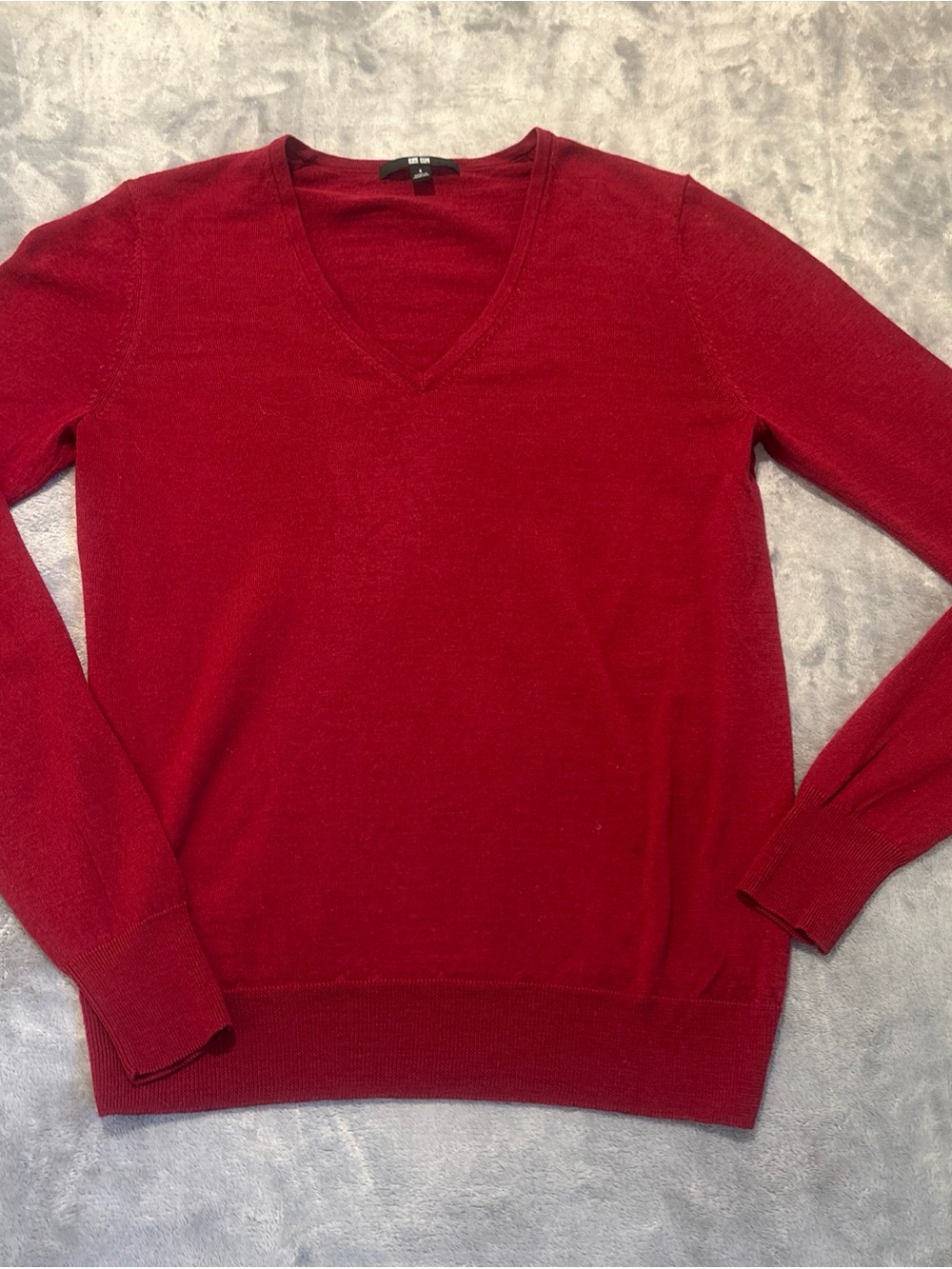 Uniqlo Women’s Sweater M Red 100% Wool Crew Neck Pullover Cozy Christmas
